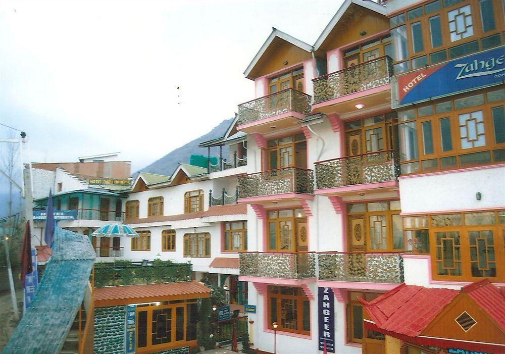 Hotel Zahgeer Continental - Srinagar Exteriér fotografie